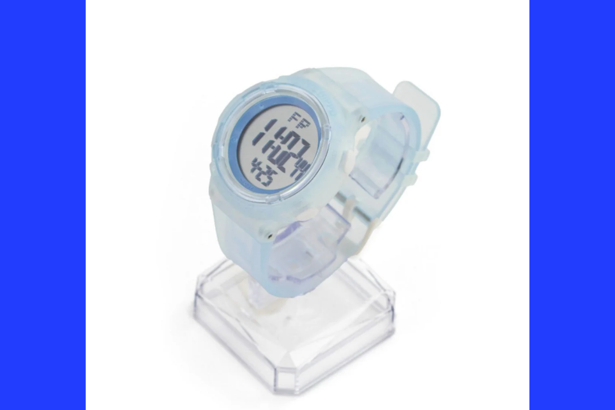 dong-ho-digital-cho-tre-em-ben-nhe-nhieu-tinh-nang-tien-ich