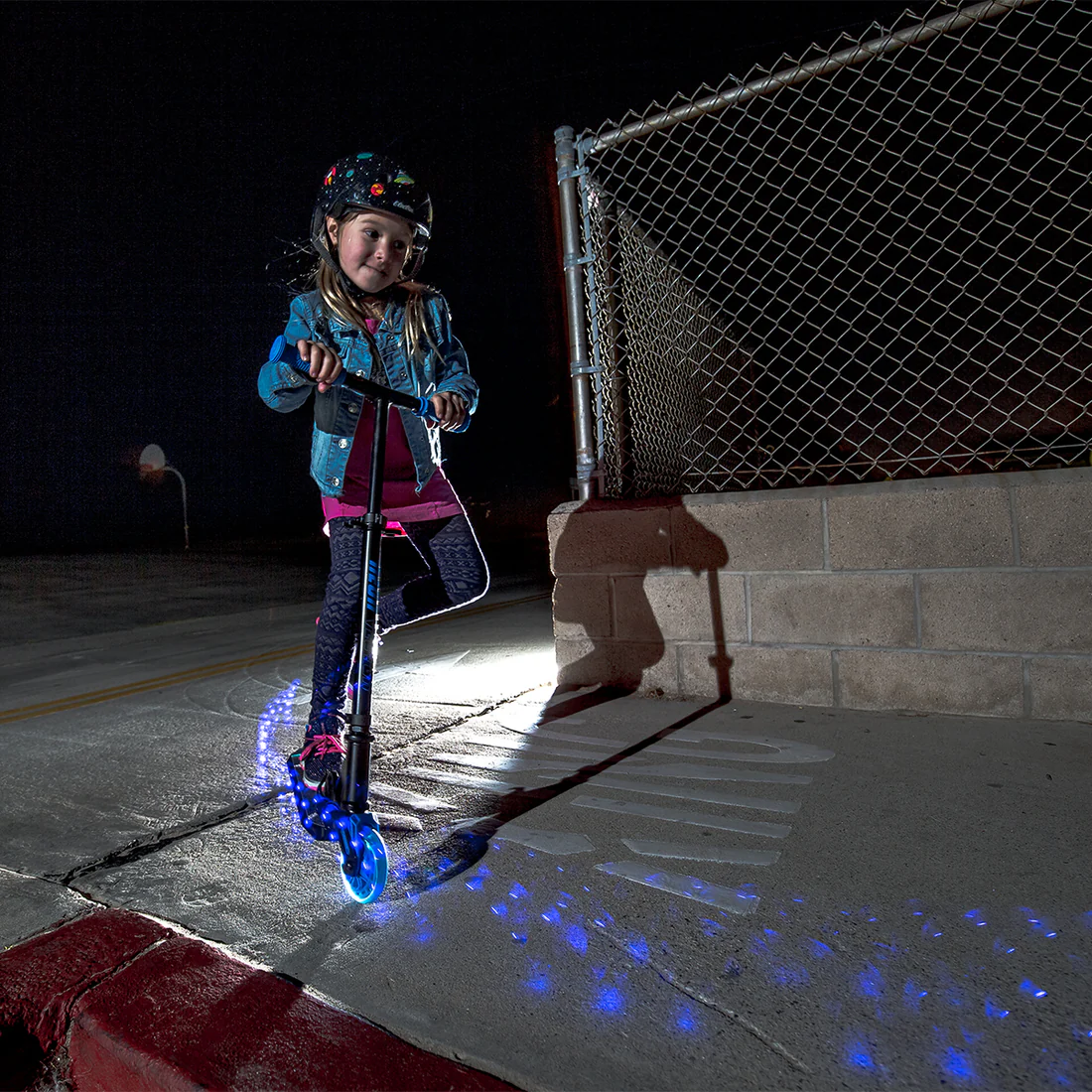 scooter-neon-vector-the-thao-truot-em-1